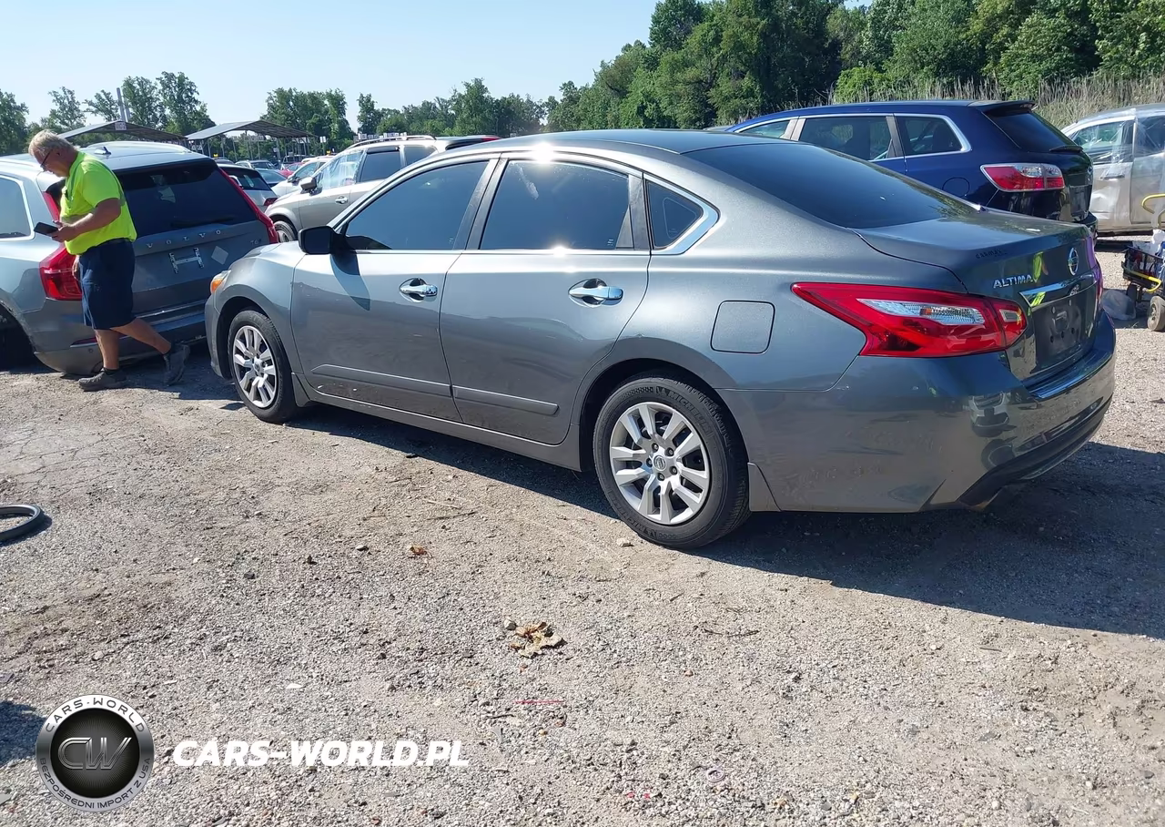2017 Nissan Altima 2.5 S VIN:1N4AL3AP8HC246478 - 3