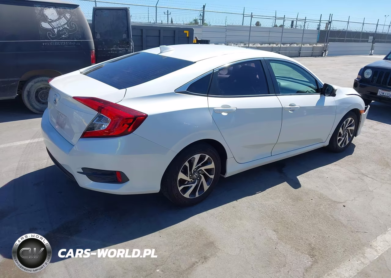 2018 Honda Civic Ex VIN:19XFC2F72JE208309 - 4