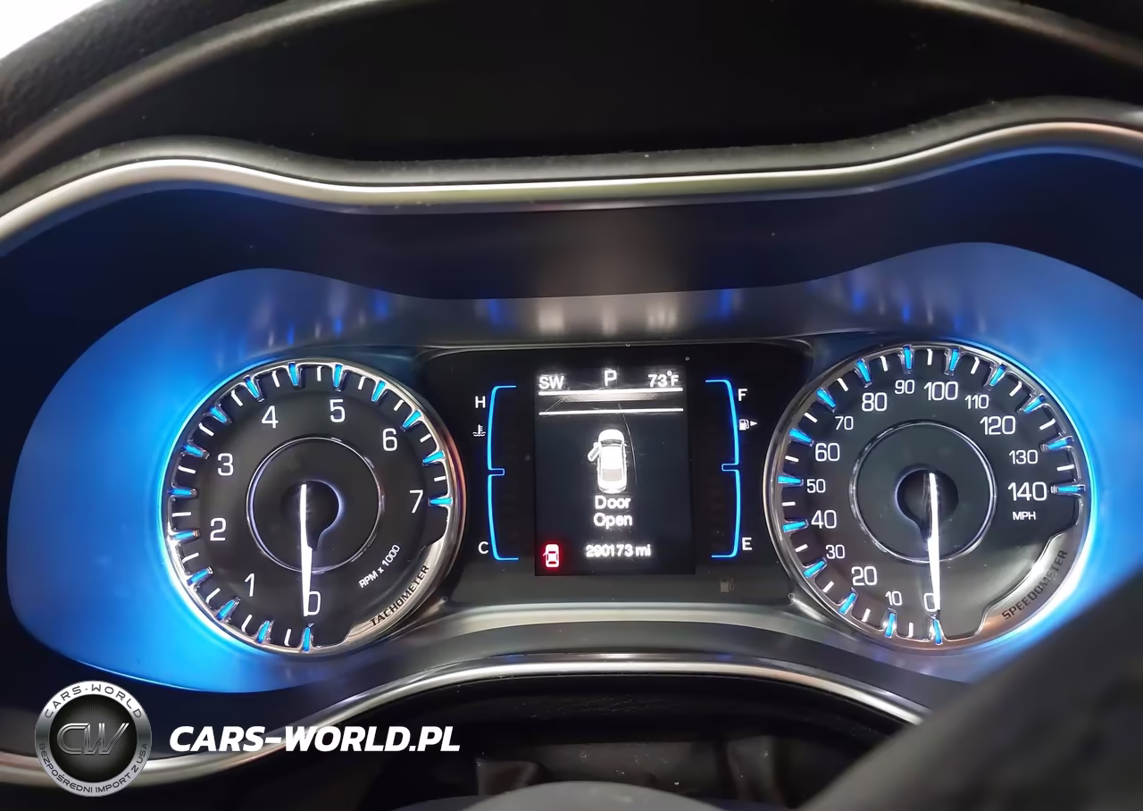 2015 Chrysler 200 Limited VIN:1C3CCCAB3FN660829 - 7