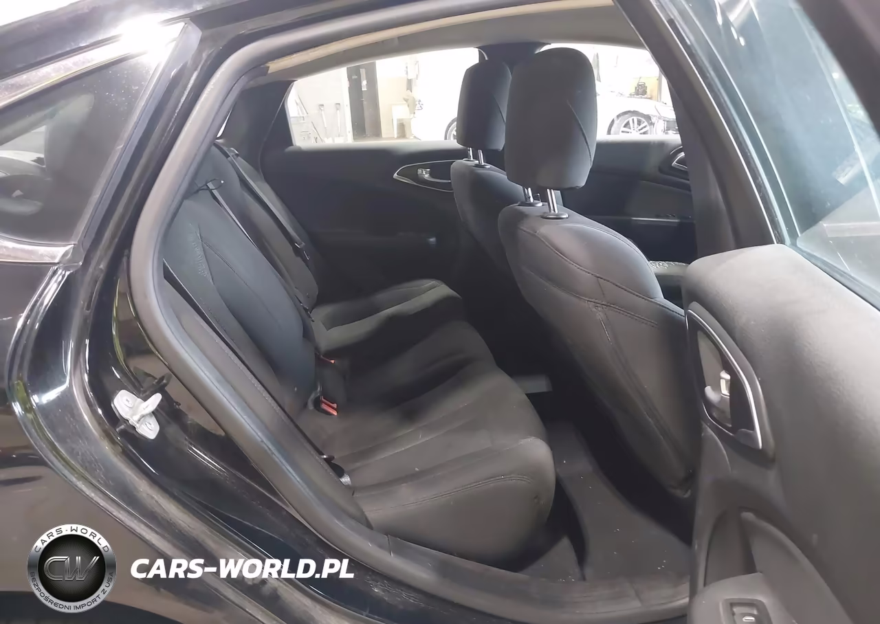 2015 Chrysler 200 Limited VIN:1C3CCCAB3FN660829 - 8