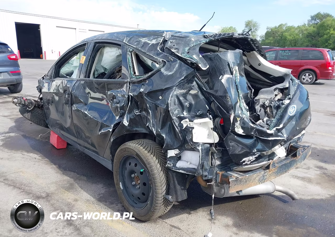 2015 Ford Focus Se VIN:1FADP3K21FL281090 - 3