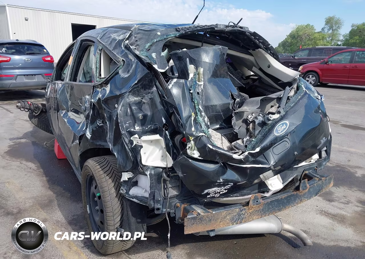 2015 Ford Focus Se VIN:1FADP3K21FL281090 - 6