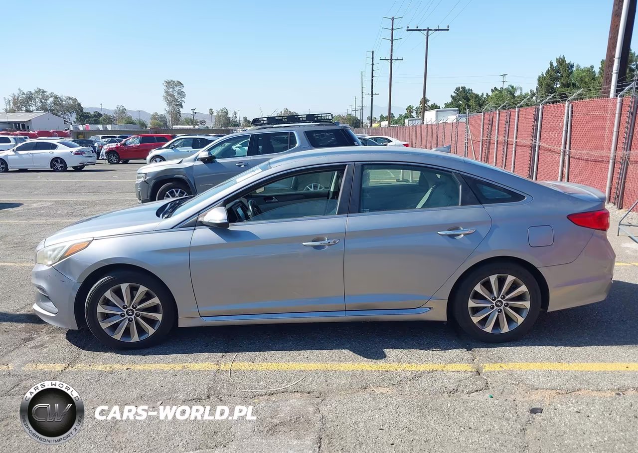 2015 Hyundai Sonata Sport VIN:5NPE34AF8FH231019 - 14