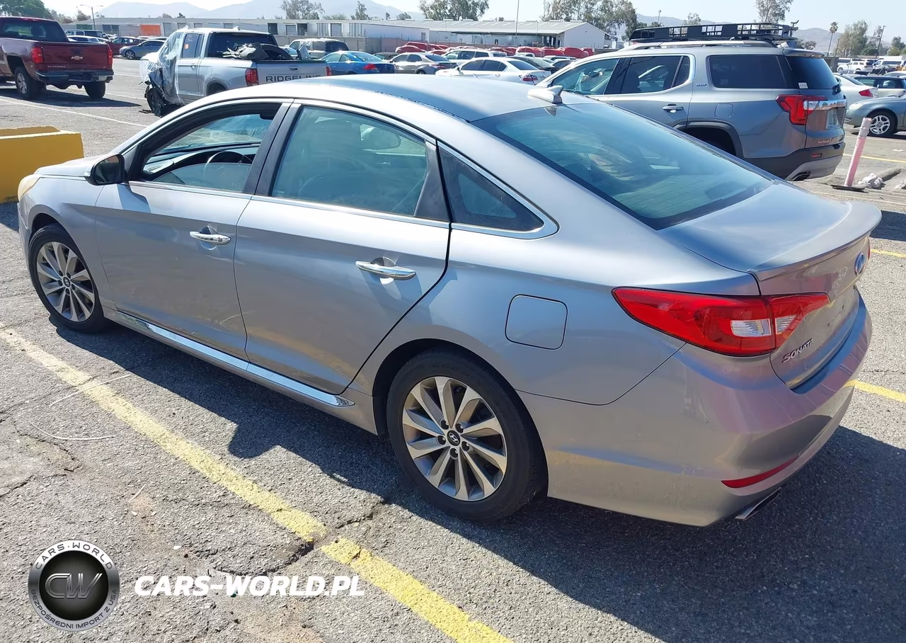 2015 Hyundai Sonata Sport VIN:5NPE34AF8FH231019 - 3