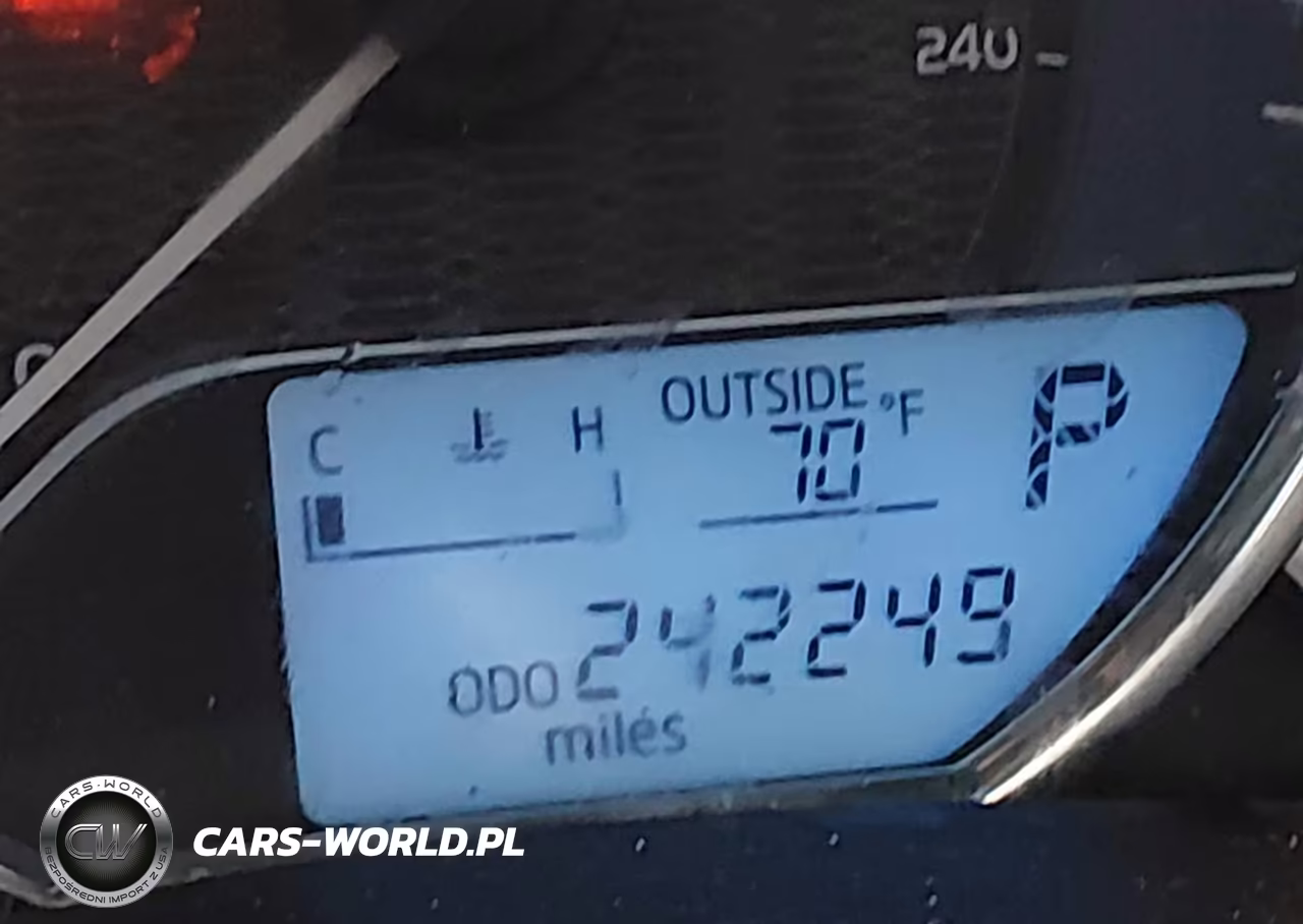 2015 Toyota Corolla Le VIN:2T1BURHE0FC283922 - 16