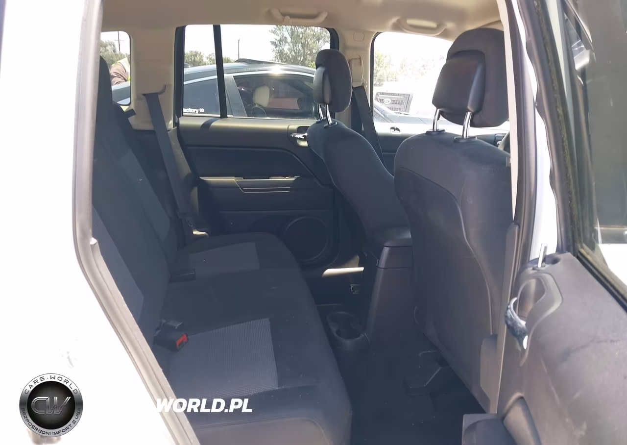 2015 Jeep Compass Sport VIN:1C4NJDBB7FD218107 - 8