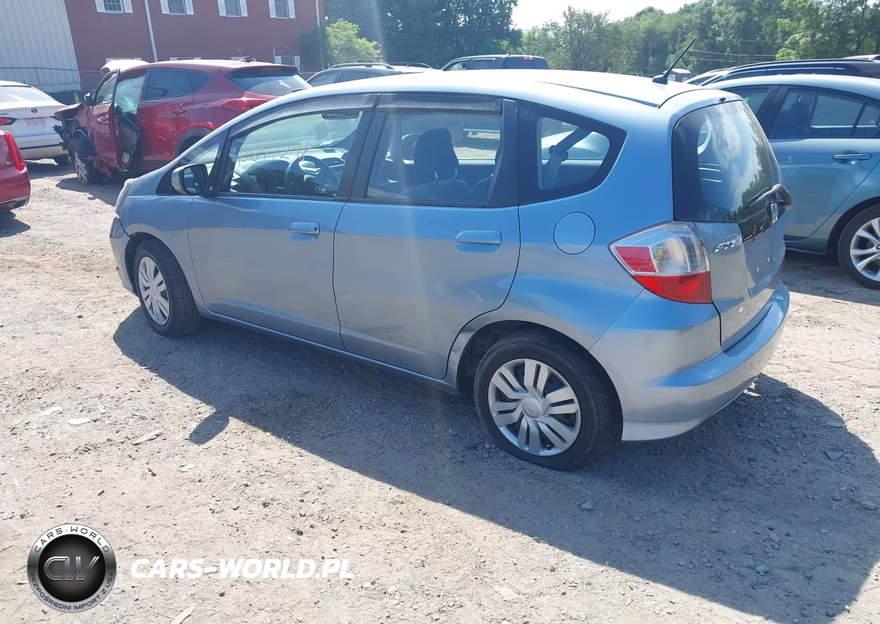 2011 Honda Fit VIN:JHMGE8H37BC019089 - 3