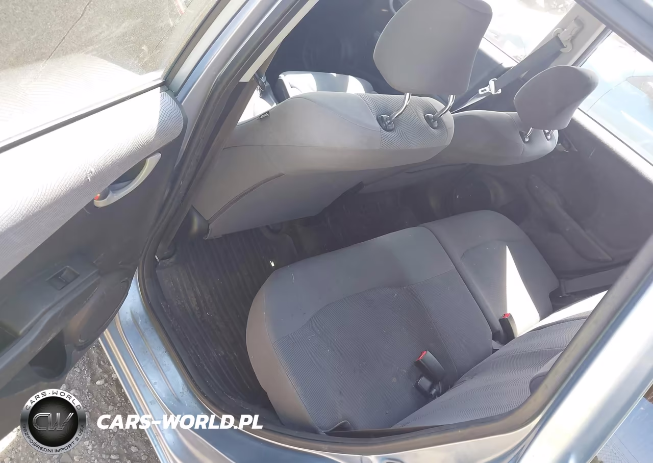 2011 Honda Fit VIN:JHMGE8H37BC019089 - 8