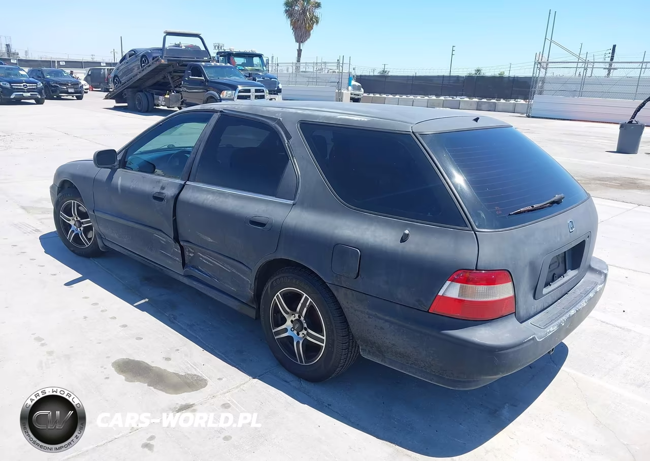 1995 Honda Accord Lx VIN:1HGCE1824SA010541 - 3