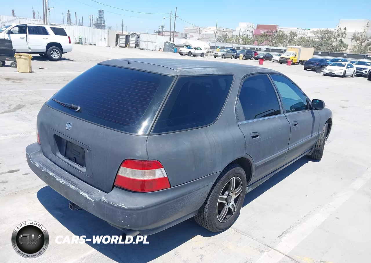 1995 Honda Accord Lx VIN:1HGCE1824SA010541 - 4