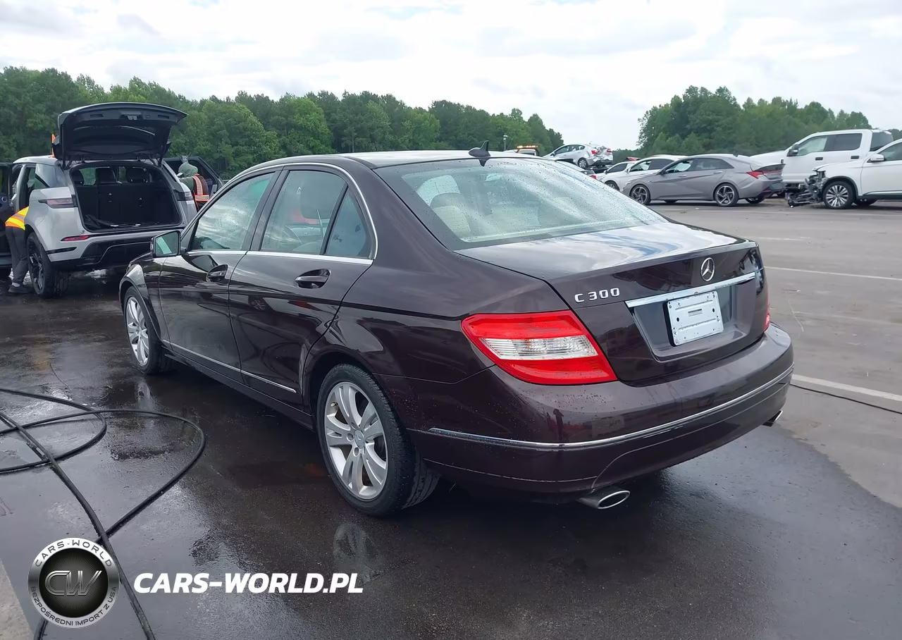 2011 Mercedes-Benz C 300 Luxury-Sport VIN:WDDGF5EB1BA495400 - 3
