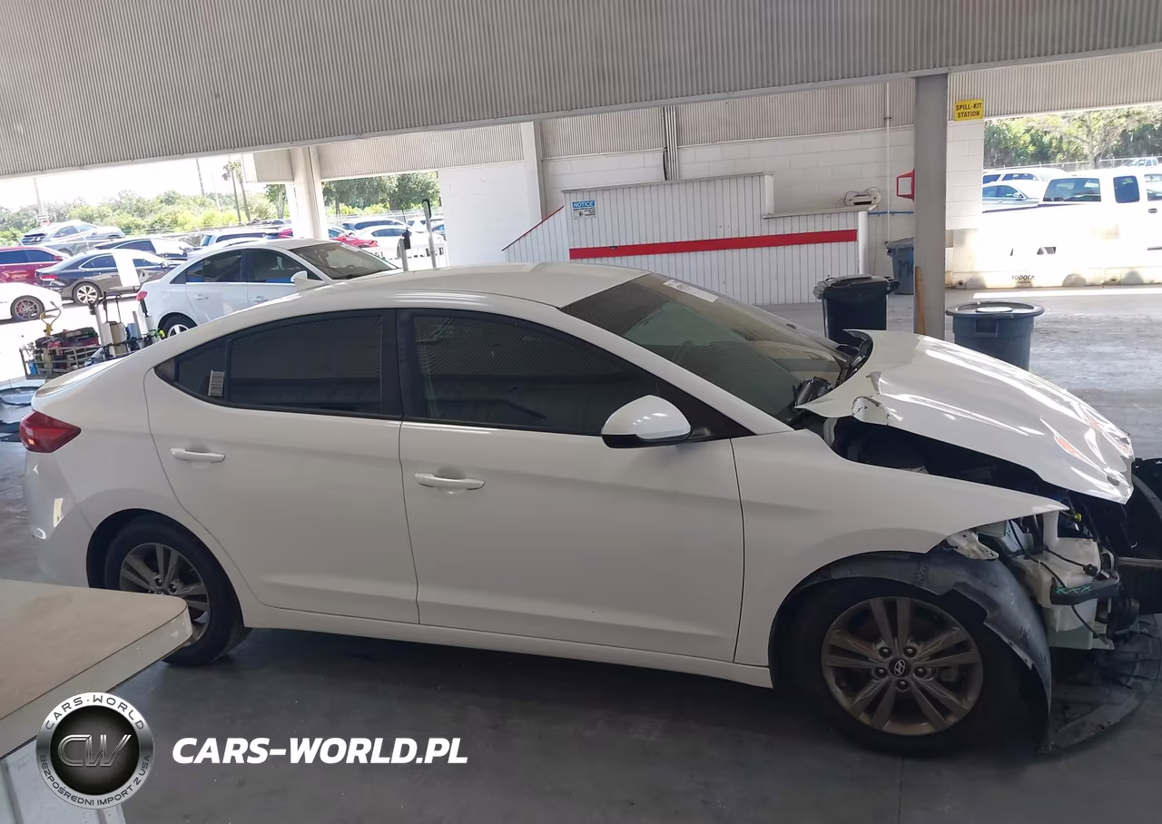 2018 Hyundai Elantra Sel VIN:5NPD84LF5JH373573 - 13