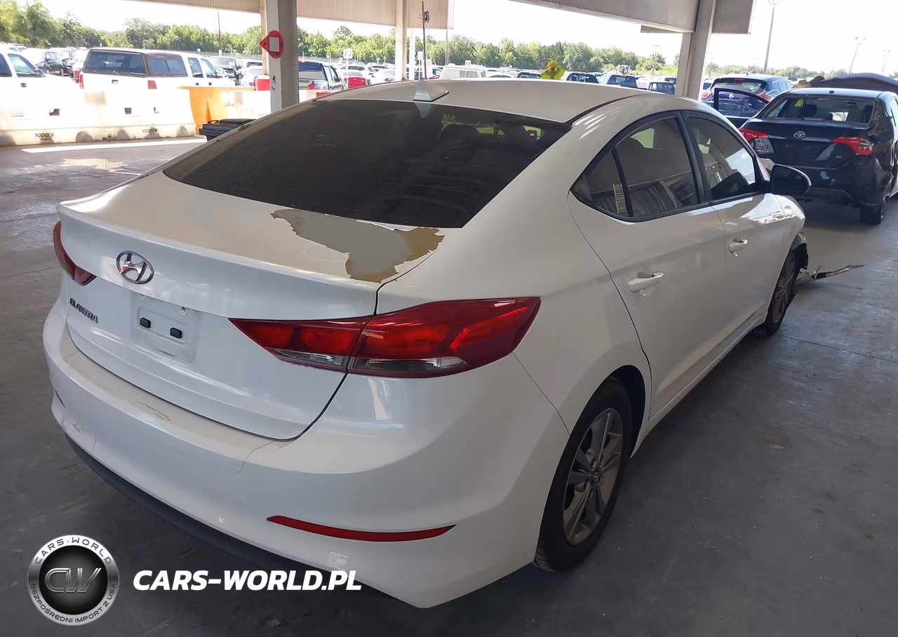 2018 Hyundai Elantra Sel VIN:5NPD84LF5JH373573 - 4