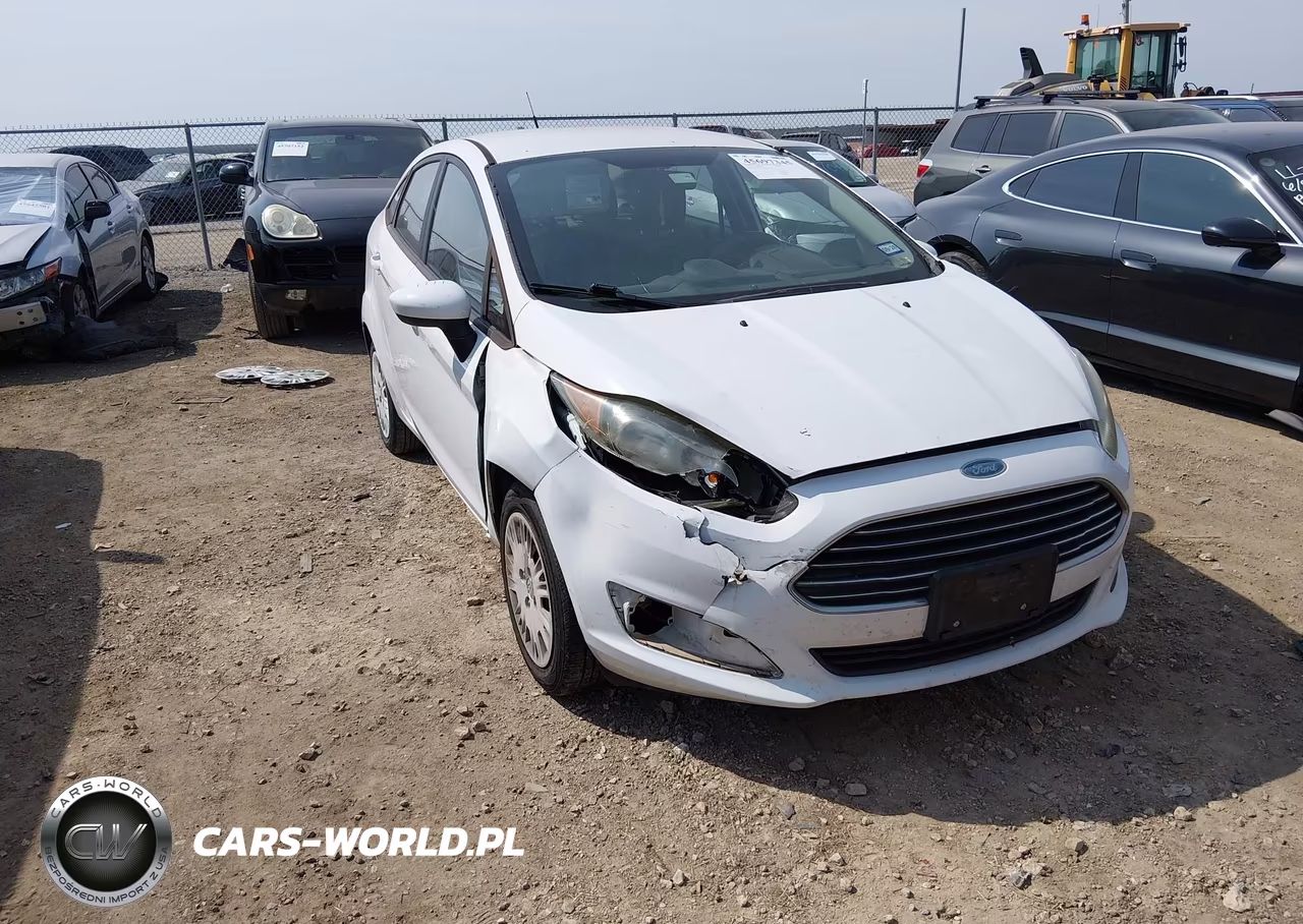 2015 Ford Fiesta S – zdjęcie 1 z 17