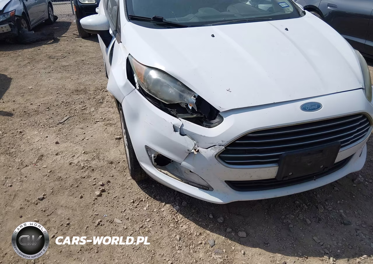 2015 Ford Fiesta S VIN:3FADP4AJXFM220818 - 6
