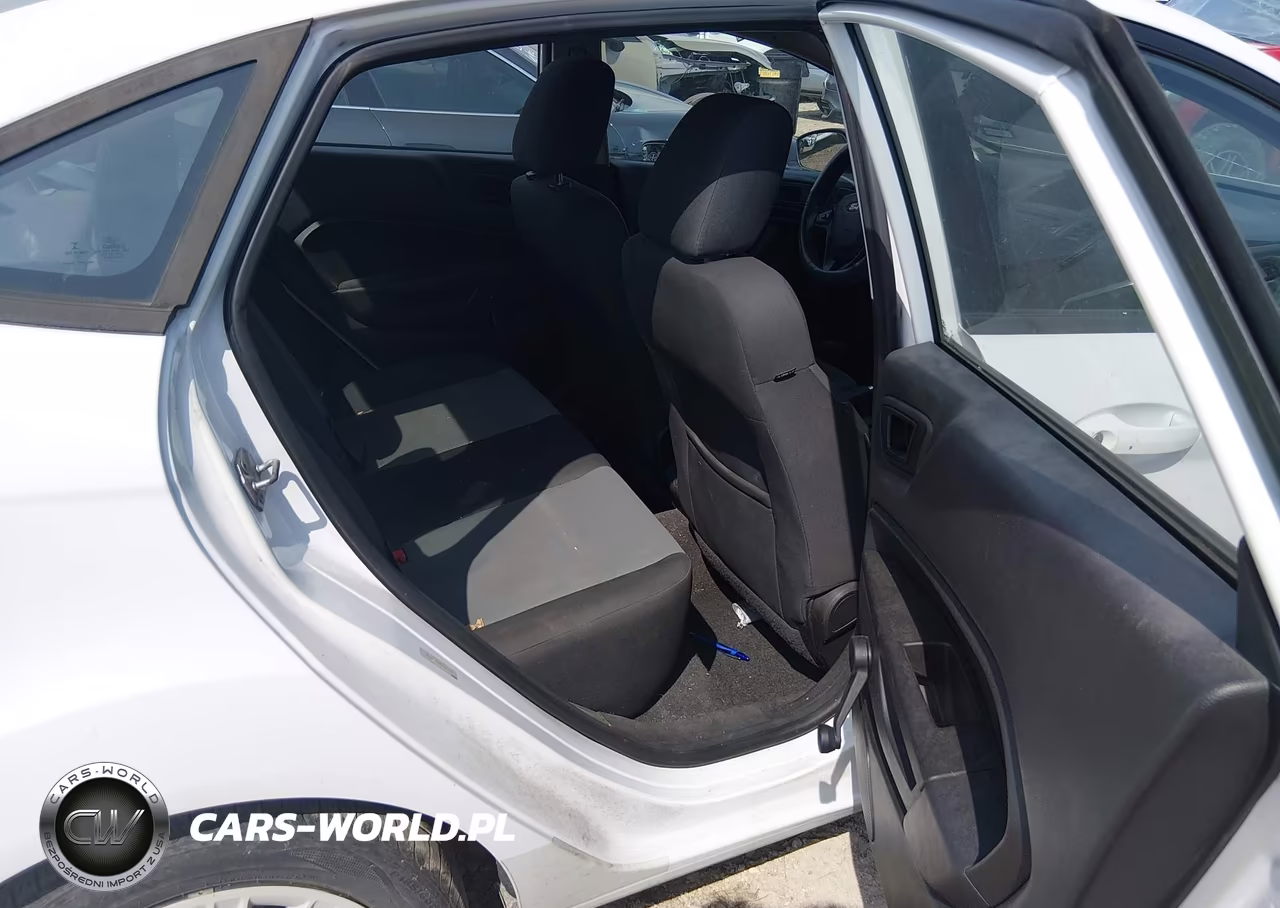 2015 Ford Fiesta S VIN:3FADP4AJXFM220818 - 8
