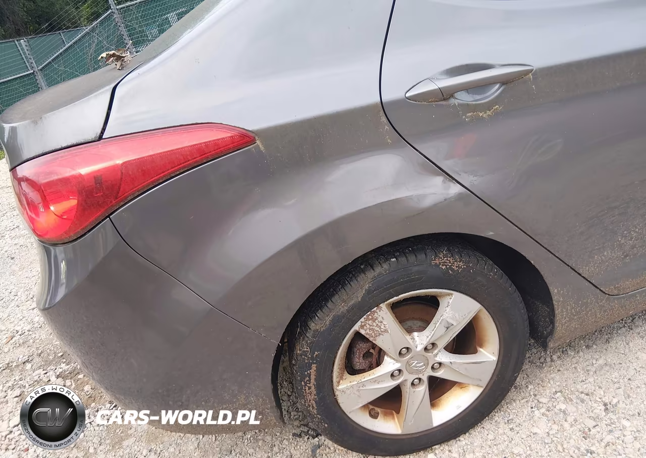 2013 Hyundai Elantra Gls VIN:5NPDH4AEXDH371235 - 16