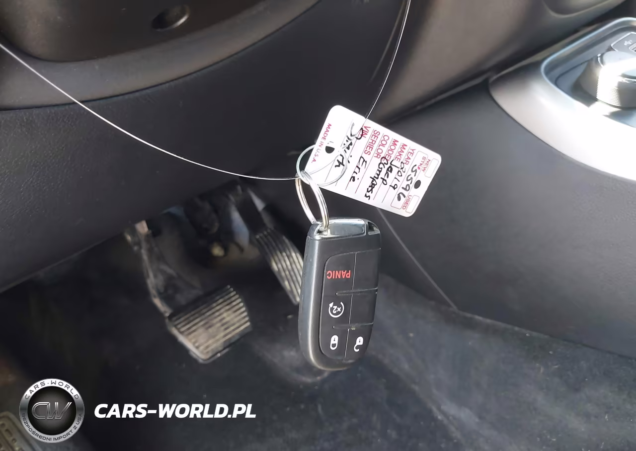 2019 Jeep Compass Sport 4X4 VIN:3C4NJDAB5KT674421 - 11