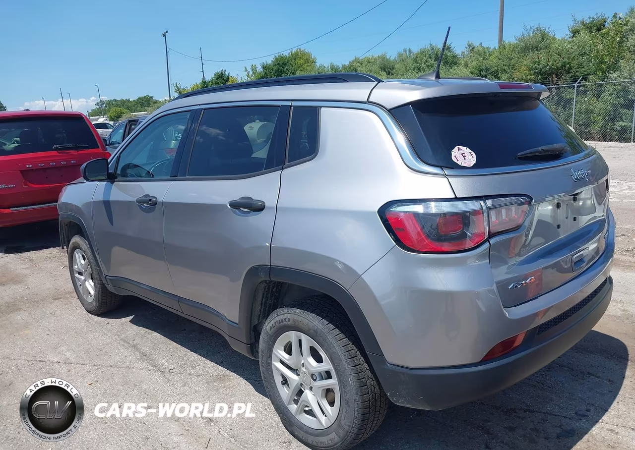 2019 Jeep Compass Sport 4X4 VIN:3C4NJDAB5KT674421 - 3