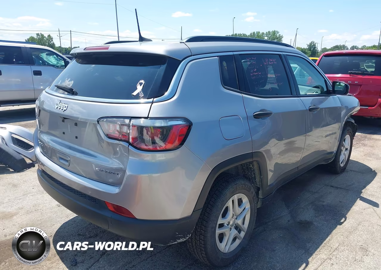 2019 Jeep Compass Sport 4X4 VIN:3C4NJDAB5KT674421 - 4