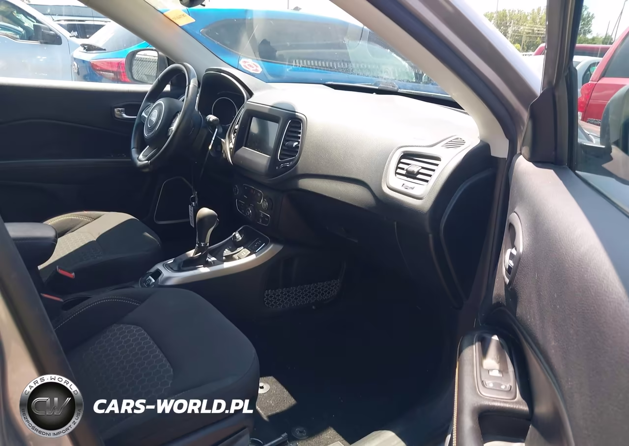 2019 Jeep Compass Sport 4X4 VIN:3C4NJDAB5KT674421 - 5