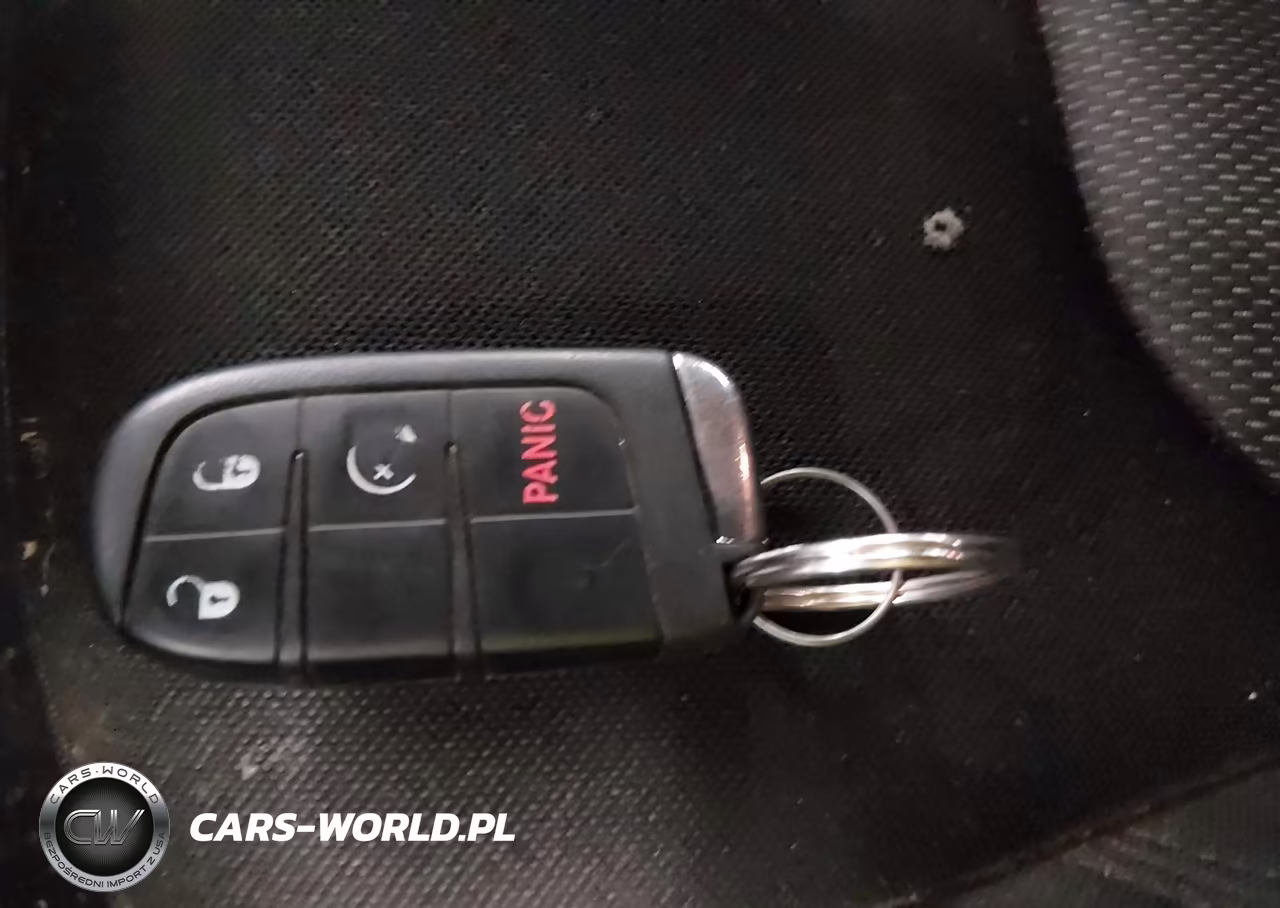 2017 Jeep Renegade Latitude VIN:ZACCJBBB8HPE60162 - 11
