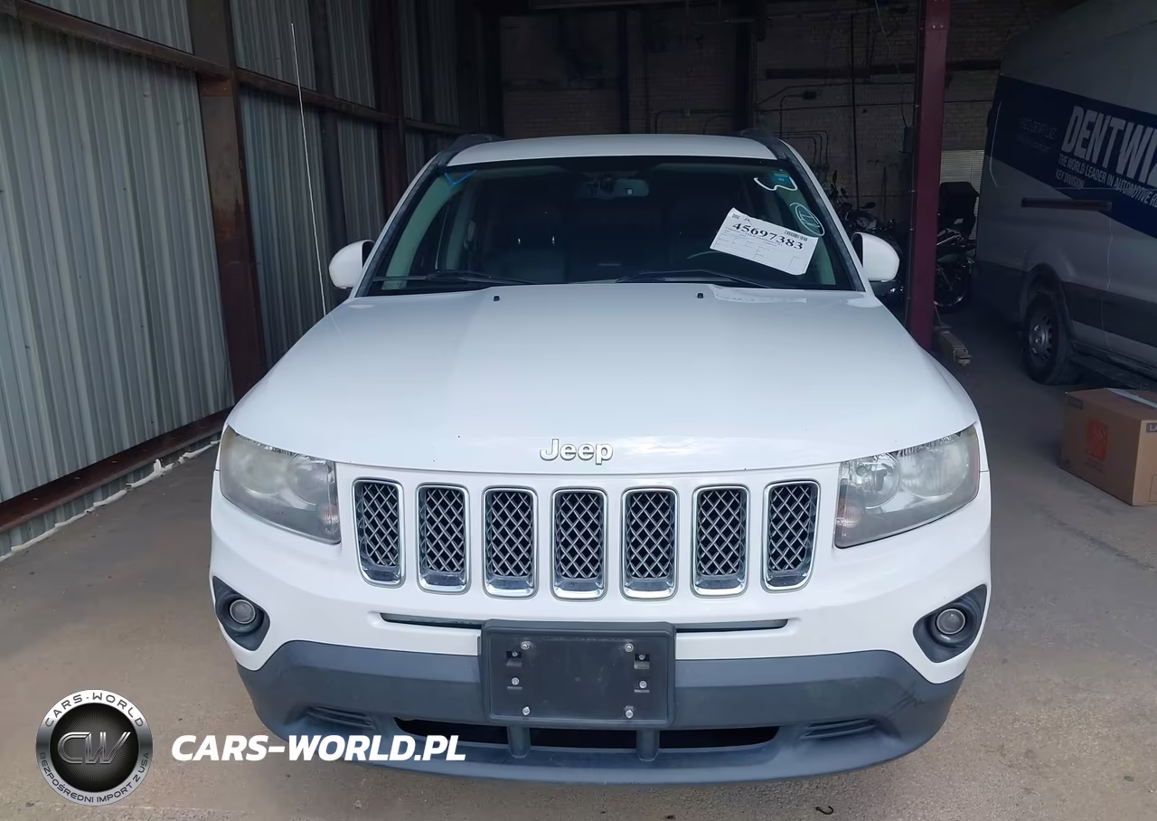 2016 Jeep Compass Latitude VIN:1C4NJCEA2GD590792 - 12