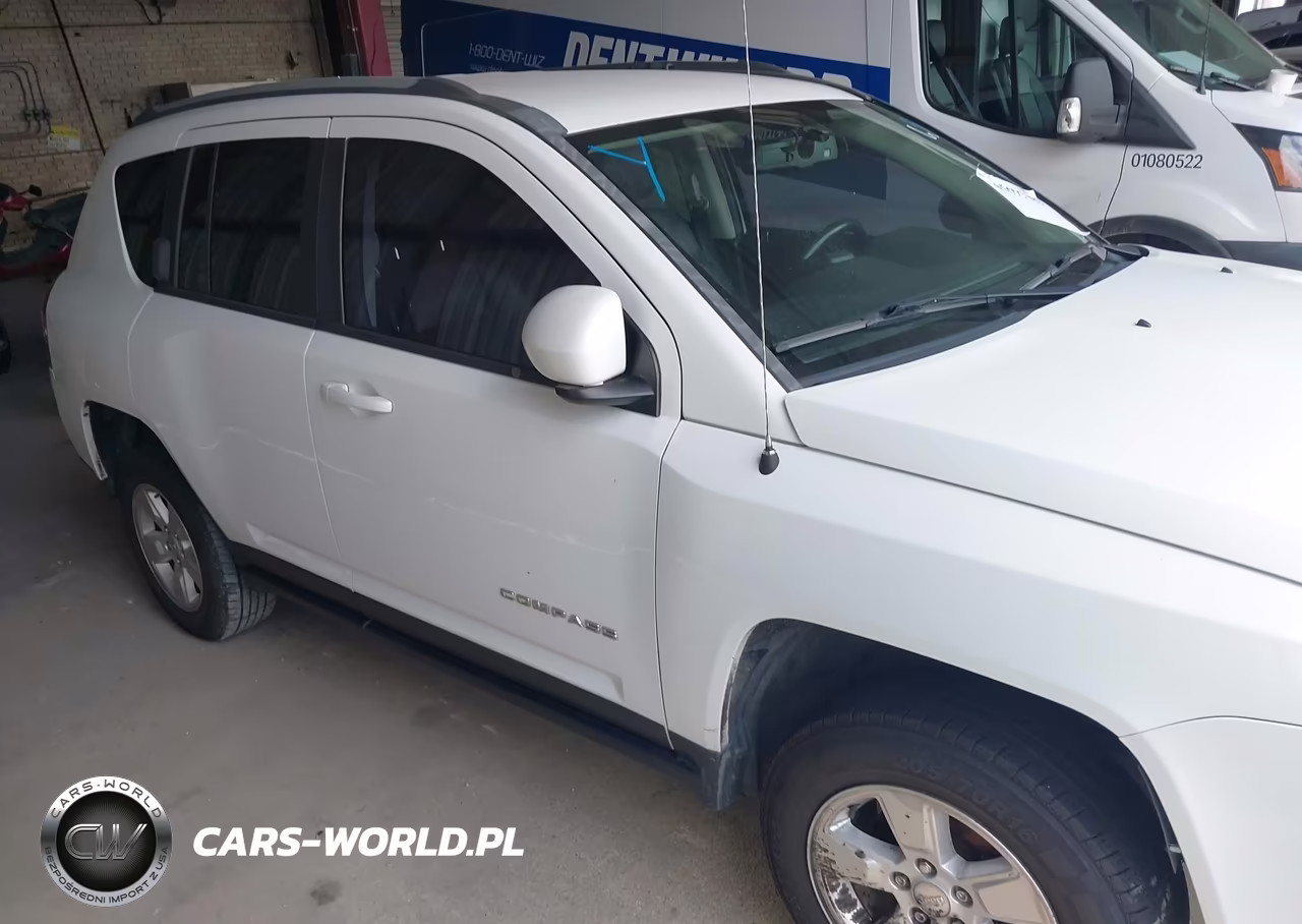 2016 Jeep Compass Latitude VIN:1C4NJCEA2GD590792 - 13