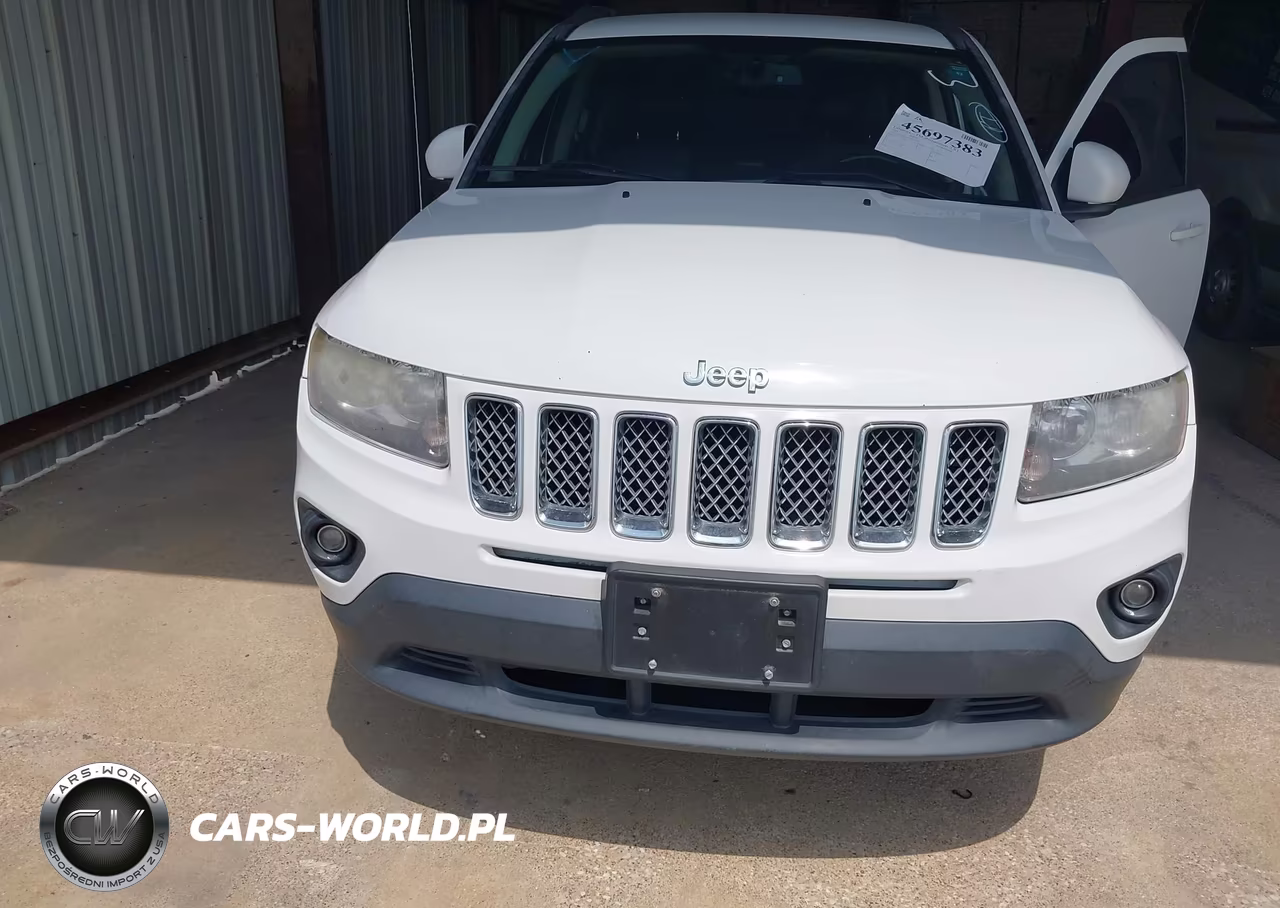 2016 Jeep Compass Latitude VIN:1C4NJCEA2GD590792 - 6
