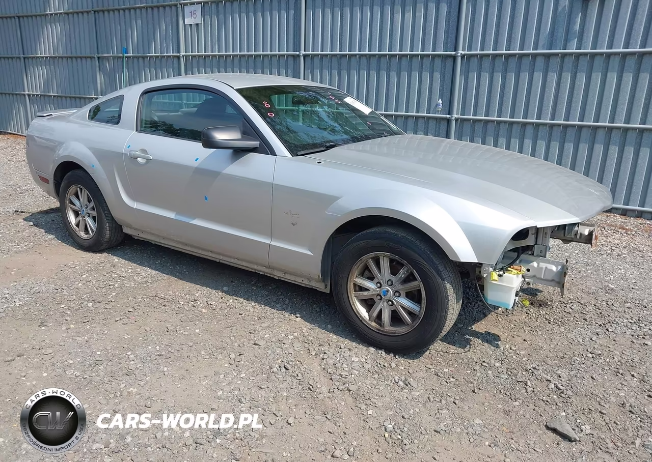 2009 Ford Mustang V6-V6 Premium