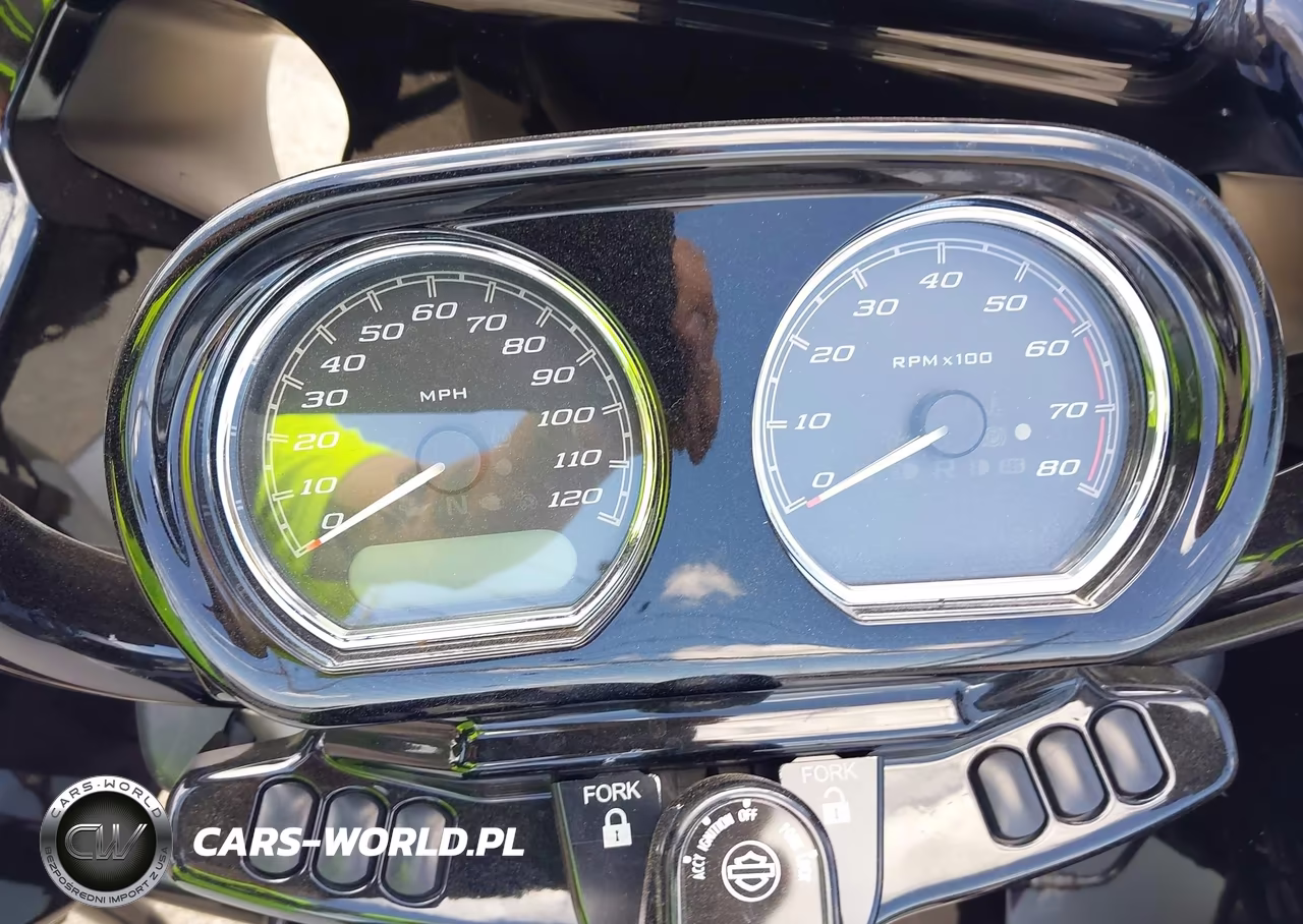 2020 Harley-Davidson Fltrxs VIN:1HD1KTP10LB641025 - 7