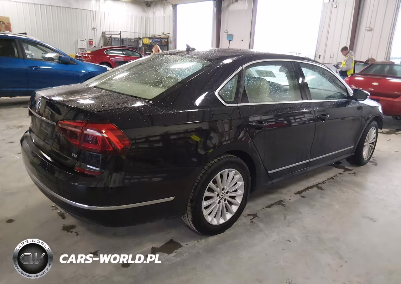 2017 Volkswagen Passat 1.8T Se VIN:1VWBT7A37HC063511 - 4