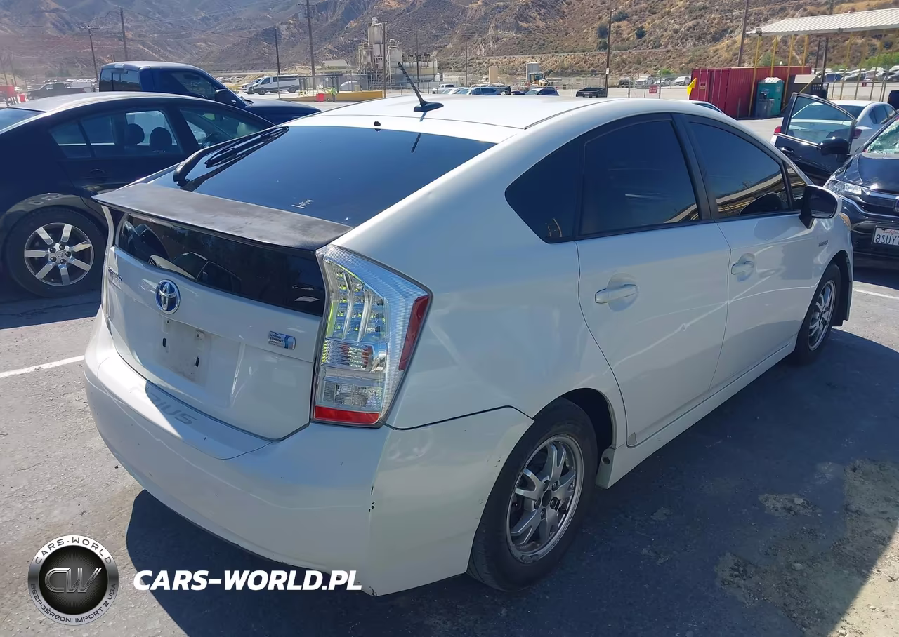 2010 Toyota Prius Iii VIN:JTDKN3DU7A0103362 - 4