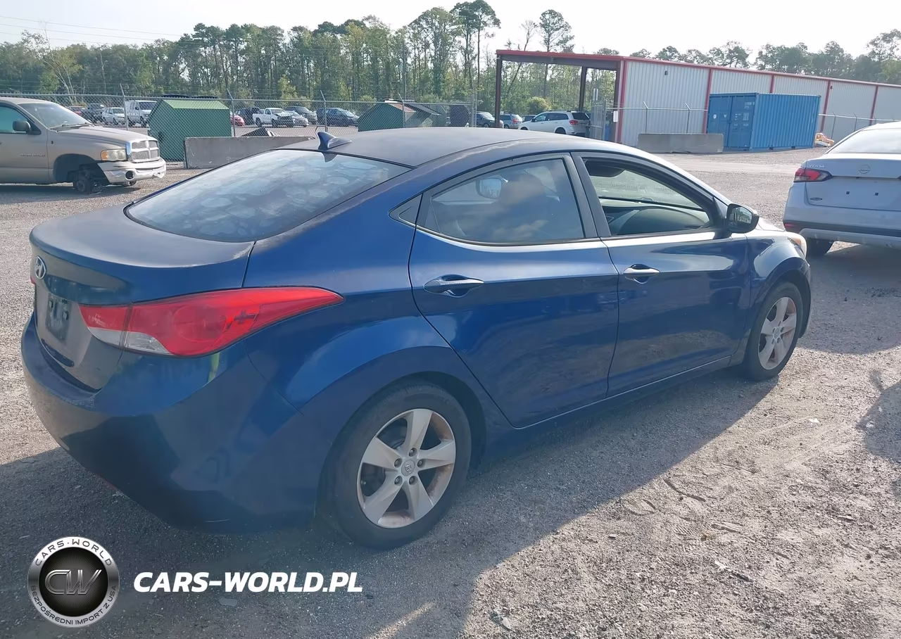 2013 Hyundai Elantra Gls VIN:KMHDH4AE6DU748659 - 4