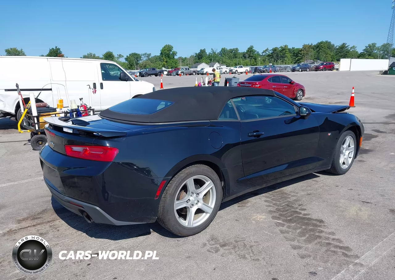 2017 Chevrolet Camaro 1Lt VIN:1G1FB3DX4H0129456 - 4