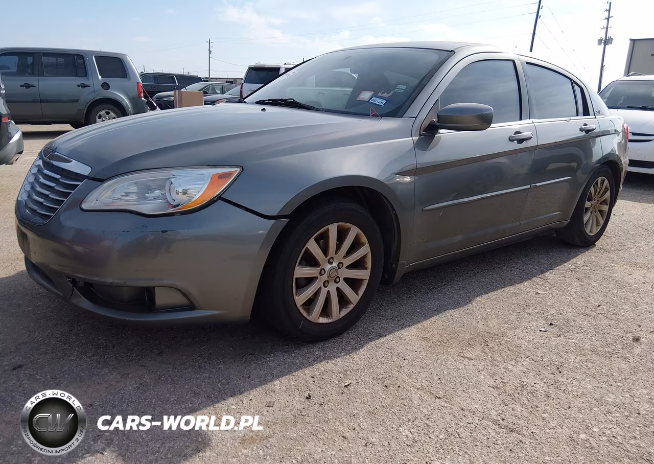 2013 Chrysler 200 Touring VIN:1C3CCBBBXDN589800 - 2