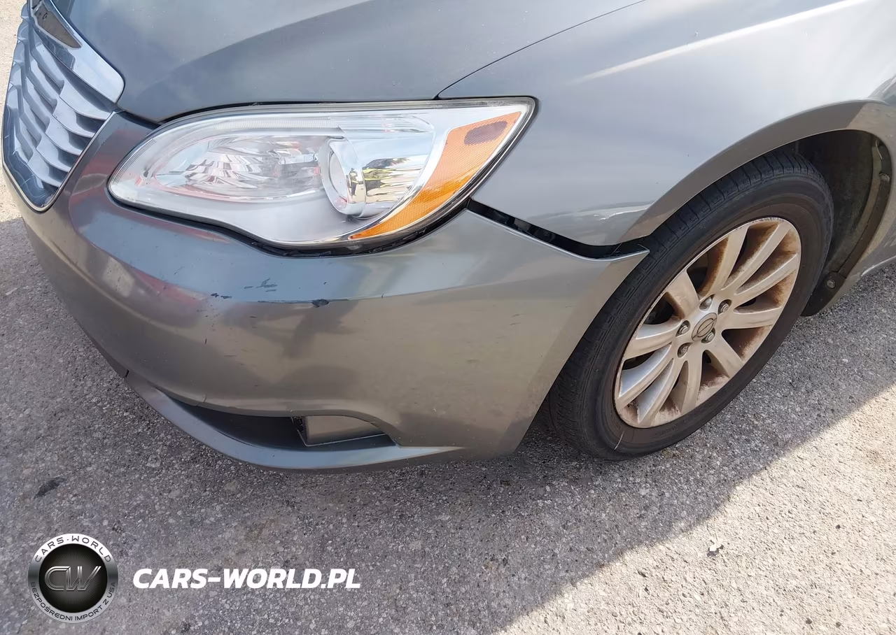 2013 Chrysler 200 Touring VIN:1C3CCBBBXDN589800 - 6