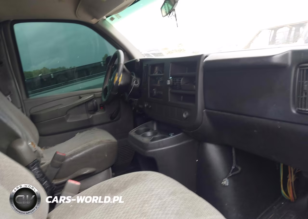 2012 Chevrolet Express 3500 Work Van VIN:1GCZGUBG9C1118020 - 5