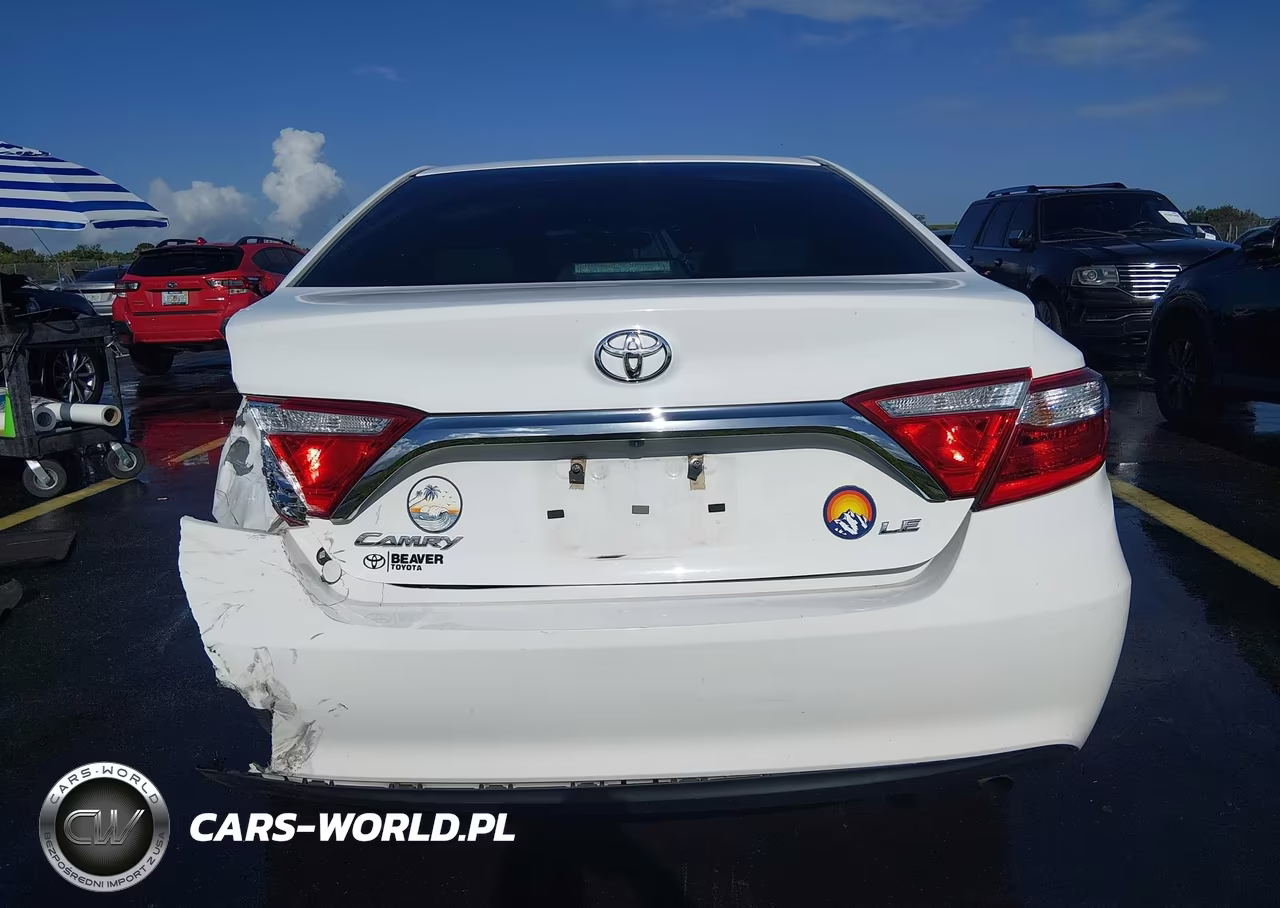 2016 Toyota Camry Le VIN:4T1BF1FK2GU606016 - 16