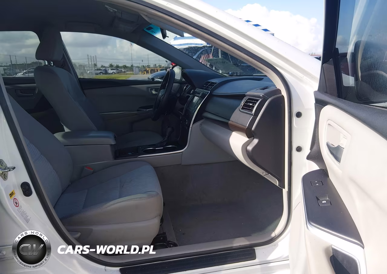 2016 Toyota Camry Le VIN:4T1BF1FK2GU606016 - 5