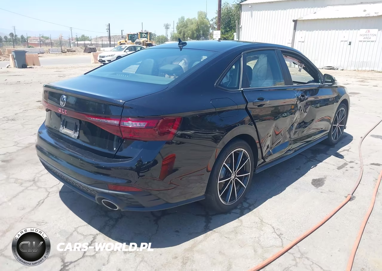 2025 Volkswagen Jetta Gli 2.0T Autobahn VIN:3VW2T7BU5SM066100 - 4