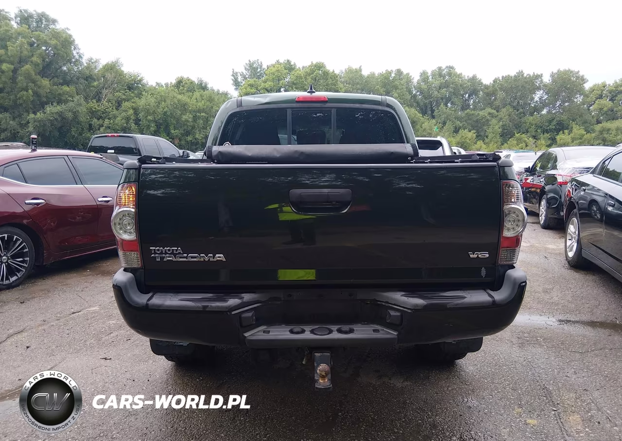 2014 Toyota Tacoma Base V6 VIN:5TFLU4EN0EX108470 - 17