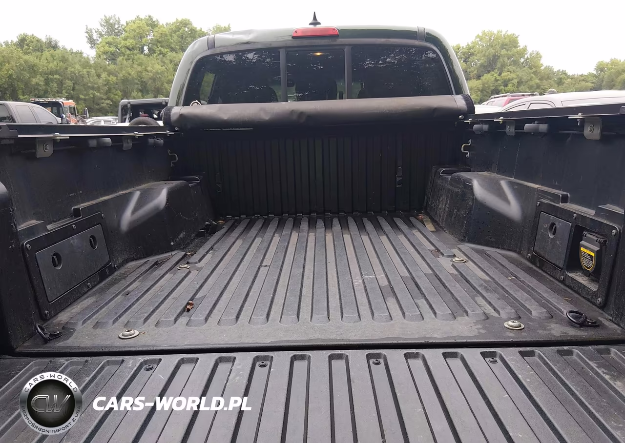 2014 Toyota Tacoma Base V6 VIN:5TFLU4EN0EX108470 - 18