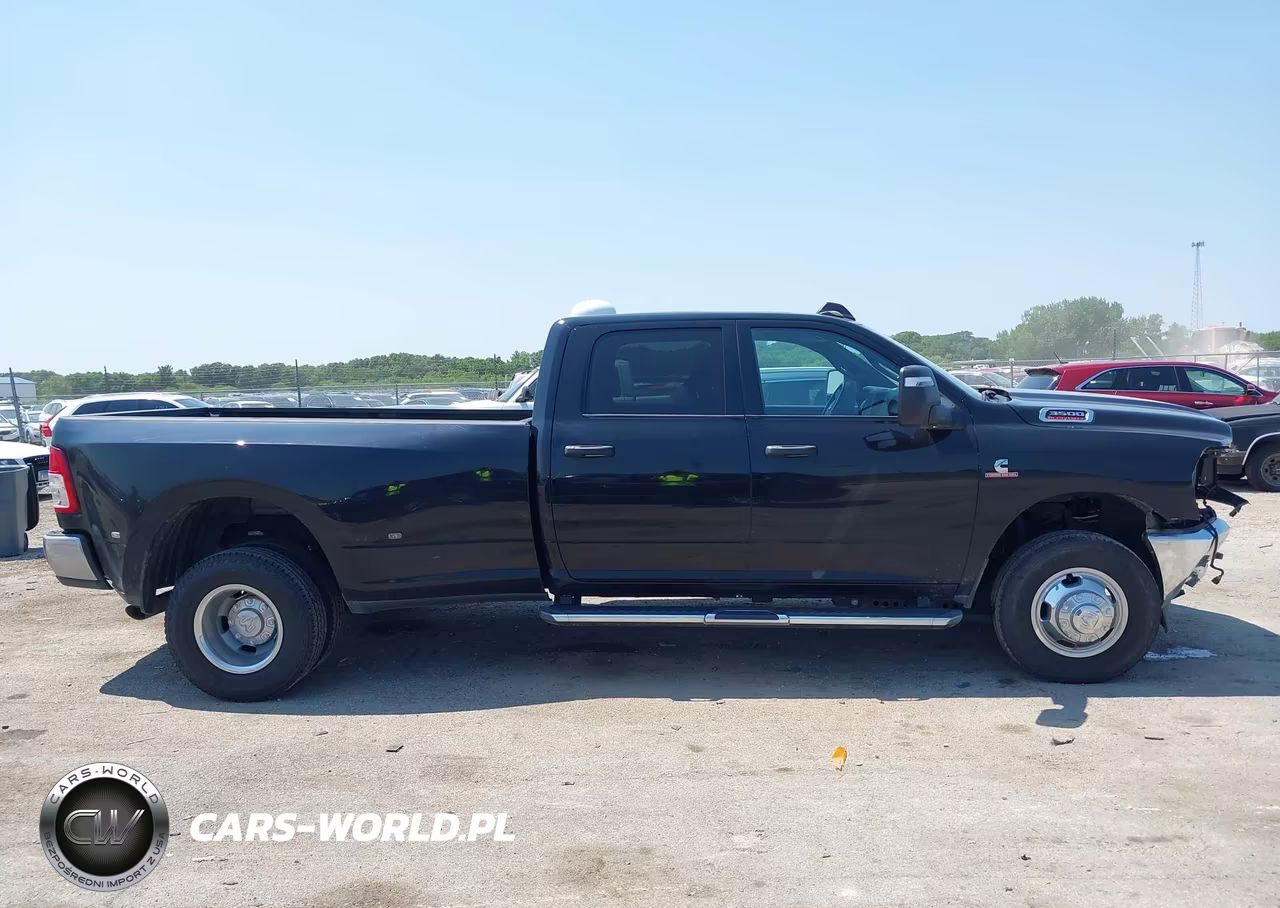 2024 Ram 3500 Tradesman 4X4 8' Box VIN:3C63RRGL1RG256154 - 13