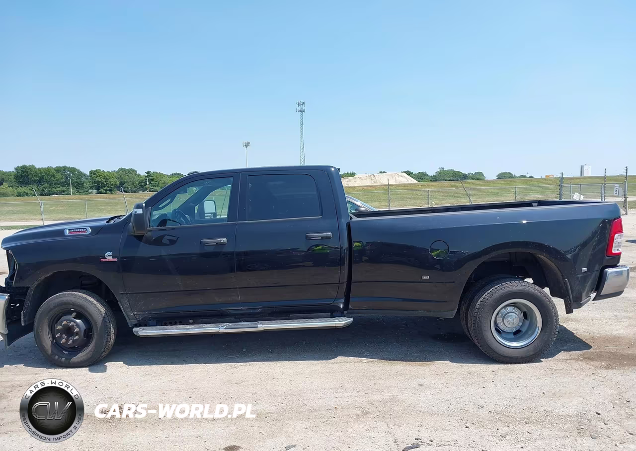 2024 Ram 3500 Tradesman 4X4 8' Box VIN:3C63RRGL1RG256154 - 14