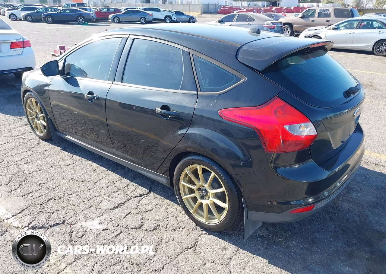 2012 Ford Focus Se VIN:1FAHP3K24CL417208 - 3