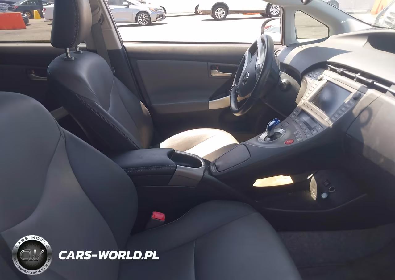 2012 Toyota Prius Four VIN:JTDKN3DU4C5390522 - 5
