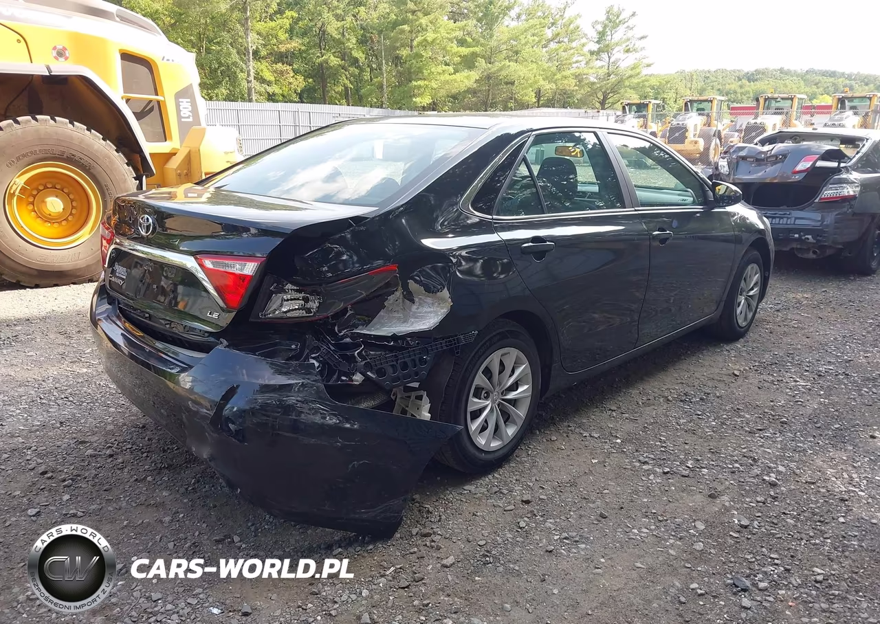 2017 Toyota Camry Le VIN:4T1BF1FK5HU378627 - 4