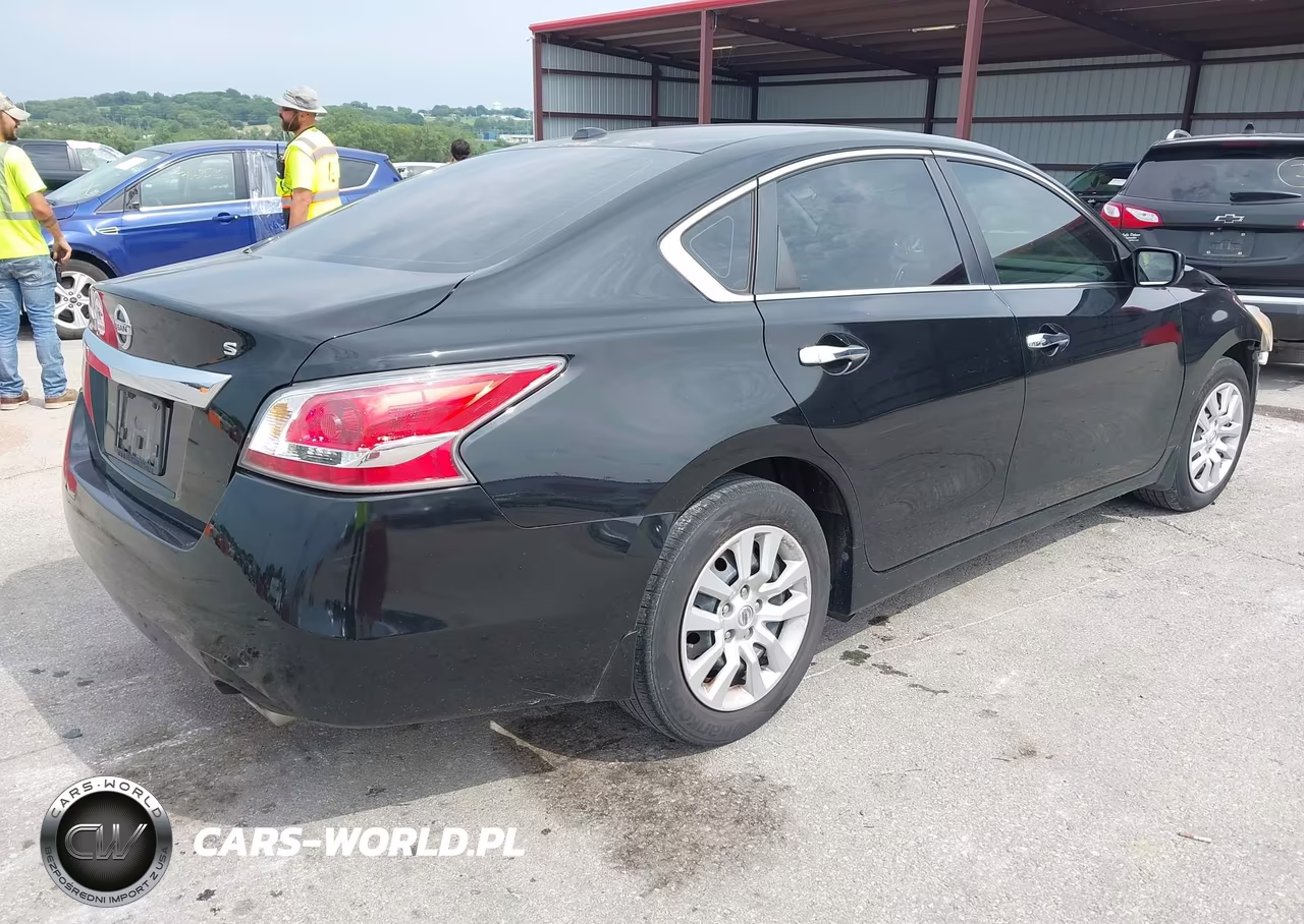 2015 Nissan Altima 2.5 S VIN:1N4AL3AP0FC433758 - 4