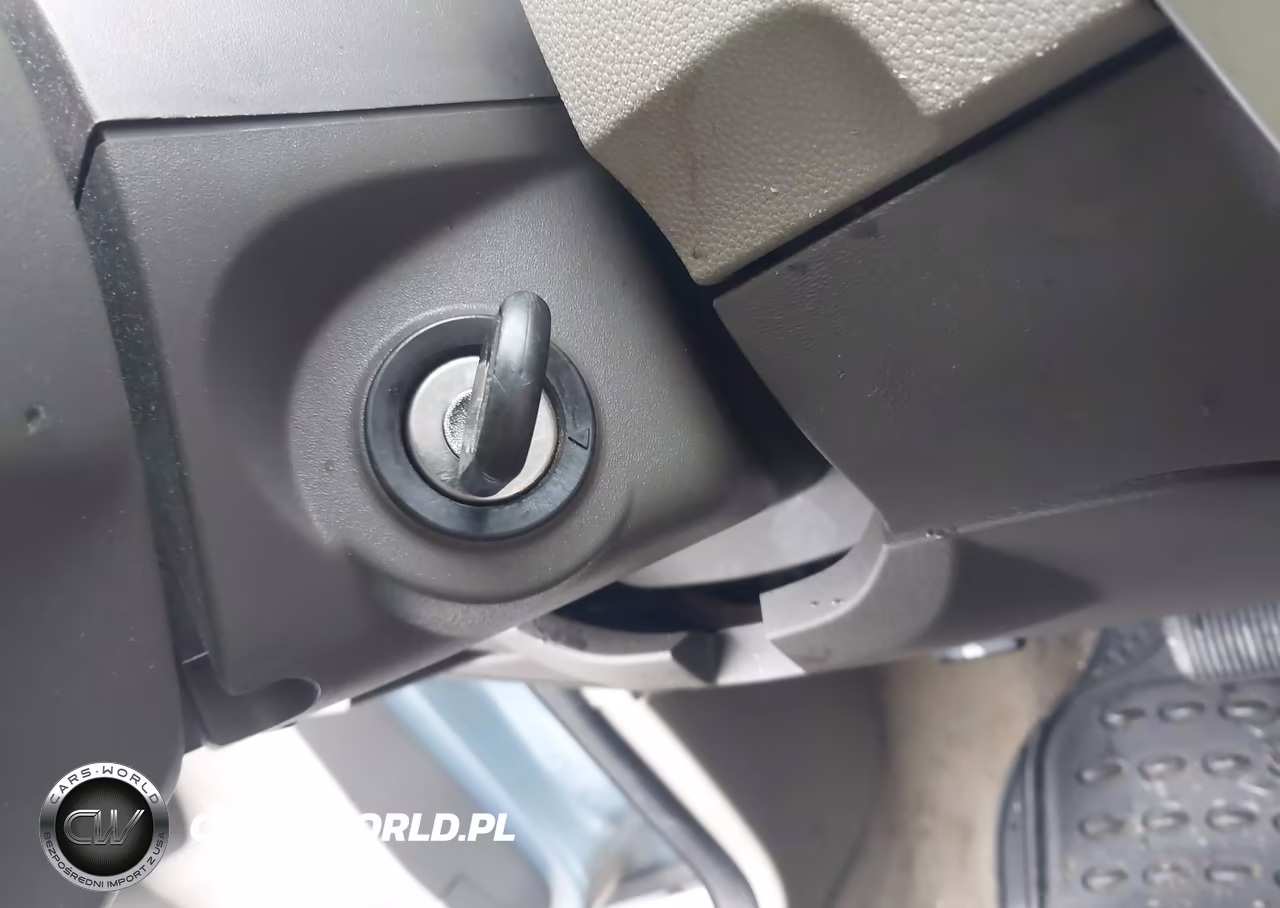 2009 Ford Focus Se VIN:1FAHP35N89W105843 - 11